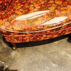 アメリカンビンテージ１掛けソファ（座面に破れアリ）の画像