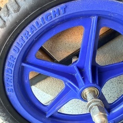 ストライダー　オプションパーツ　ウルトラライトタイヤ　ブルーの画像