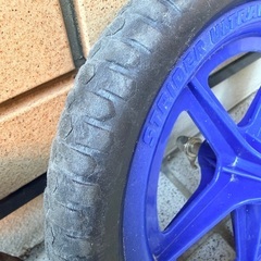 ストライダー　オプションパーツ　ウルトラライトタイヤ　ブルーの画像