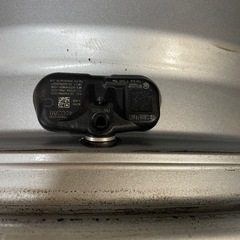 18インチ 8J エルグランド 純正 の画像