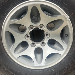 三菱 パジェロ 純正 265/70R16 7J＋10 ホイール　タイヤ付き4本の画像