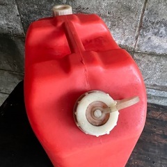 灯油ポリタンクの画像