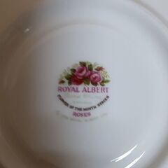 ロイヤルアルバートカップとソーサー　T-448の画像