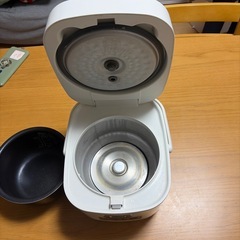 3合だきのすいはんき炊飯器の画像