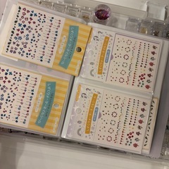 マニキュア　ネイルストーンセットの画像