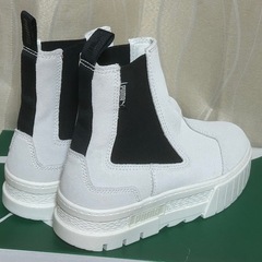 プーマ　サイドゴアブーツ　23.5センチ　新品同様　2足まとめての画像