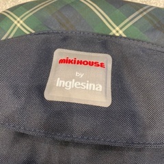 ミキハウス🔴テーブルチェア　足元すっきりで場所取らないですの画像