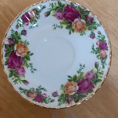 ロイヤルアルバートカップとソーサー　T-451の画像