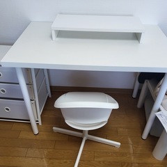 【デスク・モニター台・チェアの3点セット】の画像