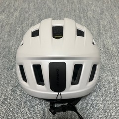 自転車用ヘルメット　女性用　パールホワイトの画像