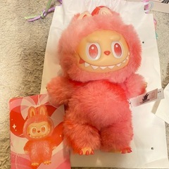 【正規品&定価】2点セットPOP MART ラブブエナジー ぬいぐるみ LOVE(レッド ) SERENITY(グリーン)の画像