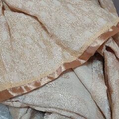 Curtains set and tops の画像