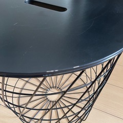 IKEA 収納テーブル　クヴィストブローの画像