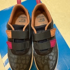 子供靴Clarksの画像