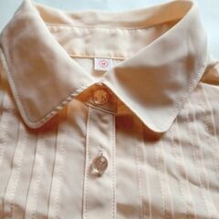 UNIQLOユニクロ 重ね着風カットソー ベージュ プリーツブラウス 七分袖 サイズMの画像