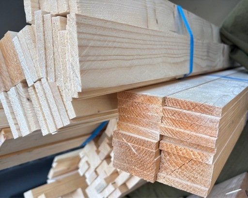 【薄め木材】1本140円　200本　2700ミリ前後　胴縁　DIY 壁　イノベ　リフォーム　⑤