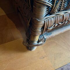 アンティークなラタンボックス(工芸作品)の画像