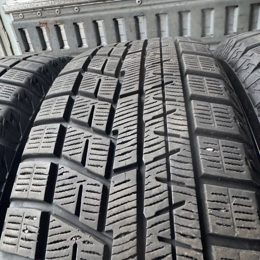 バリ山　YOKOHAMA ヨコハマ　IG60 195/65R15 スタッドレス　タイヤ　2020年製　15インチ