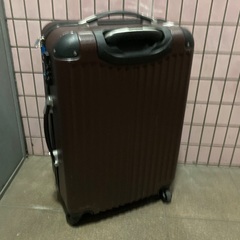 ほぼ同じ🔴カーボン素材超軽量スーツケース70.45.25サイズの画像