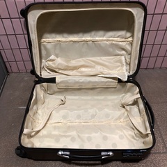 ほぼ同じ🔴カーボン素材超軽量スーツケース70.45.25サイズの画像