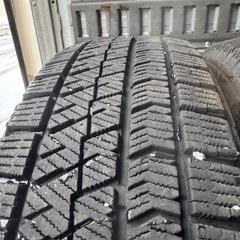 バリ山　BRIDGESTONE ブリヂストン　ブリジストン　VRX2 175/65R15 スタッドレス　タイヤ　2019年製　15インチの画像