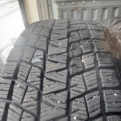 バリ山　BRIDGESTONE ブリヂストン　ブリジストン　DM-V1 215/65R16 スタッドレス　タイヤ　2021年製　16インチの画像
