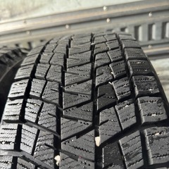 バリ山　BRIDGESTONE ブリヂストン　ブリジストン　DM-V1 215/65R16 スタッドレス　タイヤ　2021年製　16インチの画像
