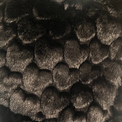 新品　ティペット　マフラー　フェイクファー　ハート型　パール付き　ブラックの画像