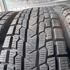 バリ山　YOKOHAMA ヨコハマ　G075 175/80R16 スタッドレス　タイヤ　2022年製　16インチの画像