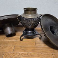 薄端 華道 水盤 花入 唐金製 うすばた 三足 伝統工芸品 昭和レトロ 金属製の画像