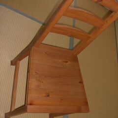 イケアのダイニングチェアー２脚の画像