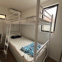 パイプベッドの画像