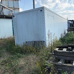 大型トラック冷凍車コンテナ箱の画像