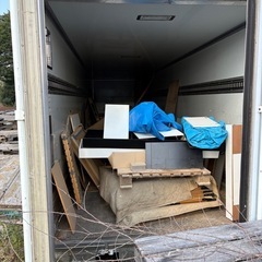 大型トラック冷凍車コンテナ箱の画像