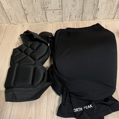 ❤️断捨離早い者勝ち　美品と未使用　ヒッププロテクター　スノボ　スキー怪我防止パッドの画像
