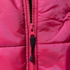 100サイズ 中綿ダウンベスト 男女問わず アウター 冬服 綺麗なダークレッドの画像