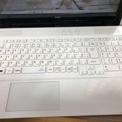 💗限定特価！💗福生市・入間市近隣・美品！超速i7第7・超高速新品SSD256GB交換済・Webｶﾒﾗ内蔵・Win11・NEC/Office2021付/15.6ｲﾝﾁ/メモリ8GB/無線/DVD・CD再生ｿﾌﾄ付・お洒落ホワイト！　No.2511014-1の画像