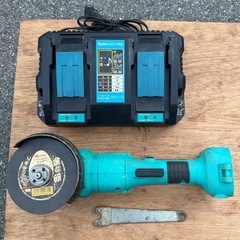 【別府市】Makita TD155D インパクト ＋ 18V ブラシレスディスクグラインダー ＋ 互換デュアル急速充電器 セット 動作品の画像
