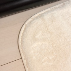 ニトリ　白　ラグ　カーペット　の画像