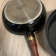 ❤️商談中になりました。未使用美品フライパン　蓋付きお鍋フライパン　の画像