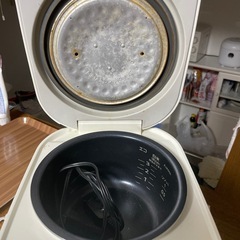 炊飯器
の画像