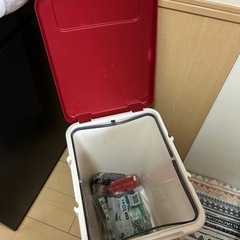 ①ゴミ箱の画像