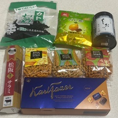【お譲り先決定】ストロベリーチョコレート、他食品の画像