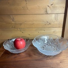 ガラス器　2枚の画像