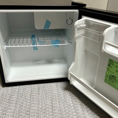 Comfee コンフィー 1ドア冷蔵庫 RCD45BL 2024年製 ブラック 45L ノンフロンの画像