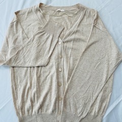 【GU】カーディガンの画像