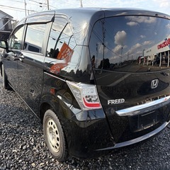 ホンダフリードの画像