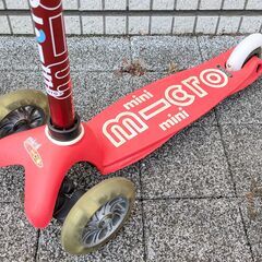 m-cro mini キックボード マイクロスクーター LEDタイヤの画像