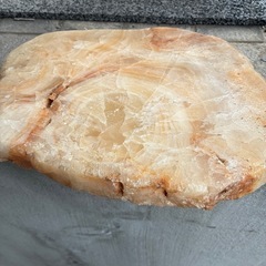 天然記念物　鍾乳石　天然石 壺 花瓶 美術品 工芸品 インテリア 台座付の画像