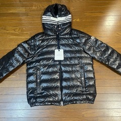 新品　モンクレール　ダウンジャケットの画像